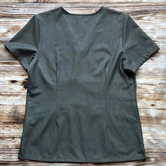 FIGS Women's Gray Top - Picture 2 of 4